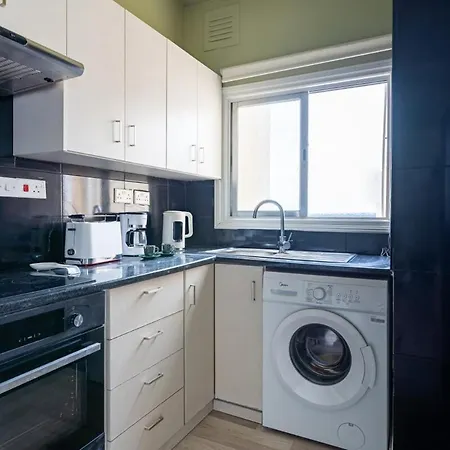 Apartment Dune - 1 Bedroom Retreat W Balcony In Mackenzie Larnaca