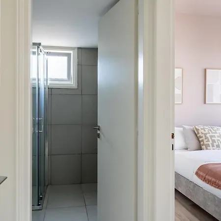 Dune - 1 Bedroom Retreat W Balcony In Mackenzie Apartment *