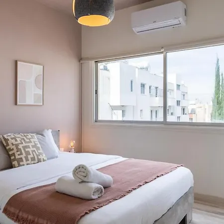 Dune - 1 Bedroom Retreat W Balcony In Mackenzie Apartment *